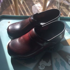 Dark red dansko clogs 36